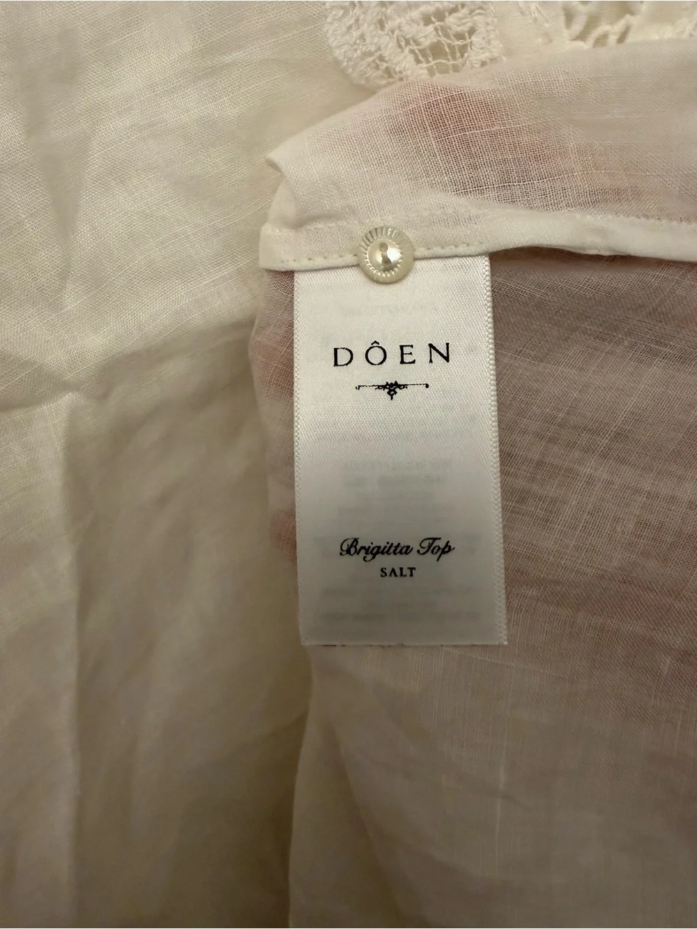Doen Brigitta Lace Trim V-Neck Ramie Top - Picture 8 of 11